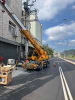 雙吊車吊掛,要的就是專業:雙吊車吊掛,要的就是專業-荃心專業新竹搬家 雙吊車吊掛,要的就是專業:雙吊車吊掛,要的就是專業-荃心專業新竹搬家